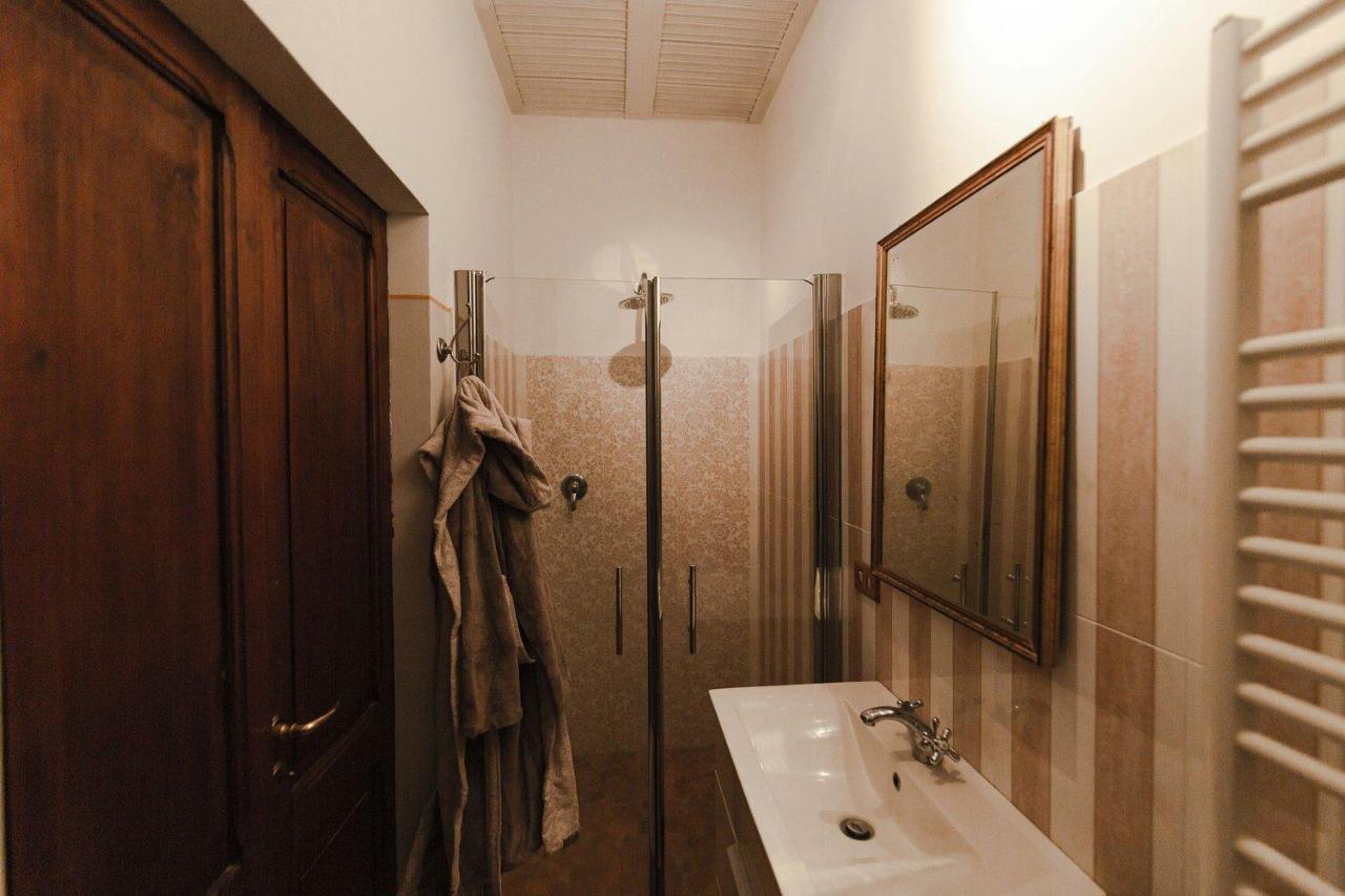 Agriturismo Borgo Di Campagna Il Tesoro Torre Alfina 外观 照片