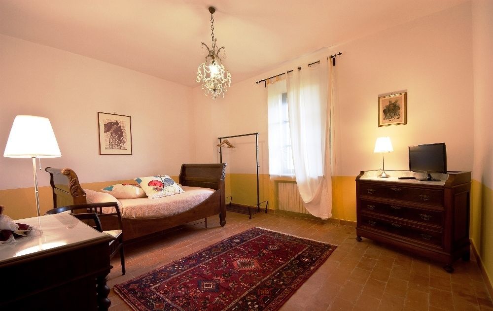 Agriturismo Borgo Di Campagna Il Tesoro Torre Alfina 外观 照片